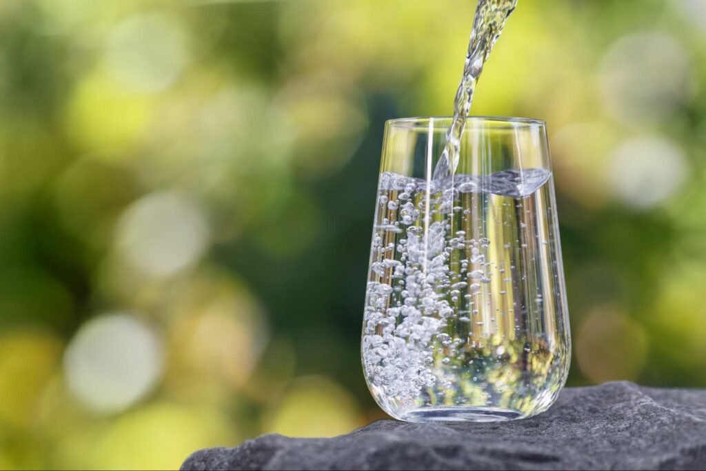 Quelle solution pour boire une eau pure chez soi ?